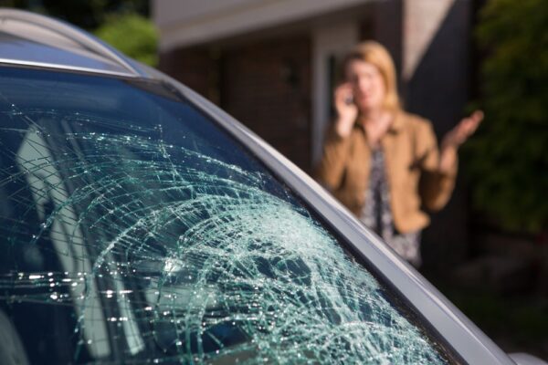 What to Do When Your Windscreen Cracks